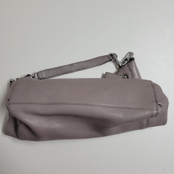 Michael Kors Matilda Leather Shoulder Bag. - Picture 6 of 16